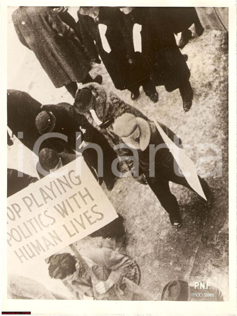 Fotografia d epoca originale 1941 USA Protest against Roosvelt Pearl Harbor  Photo 1