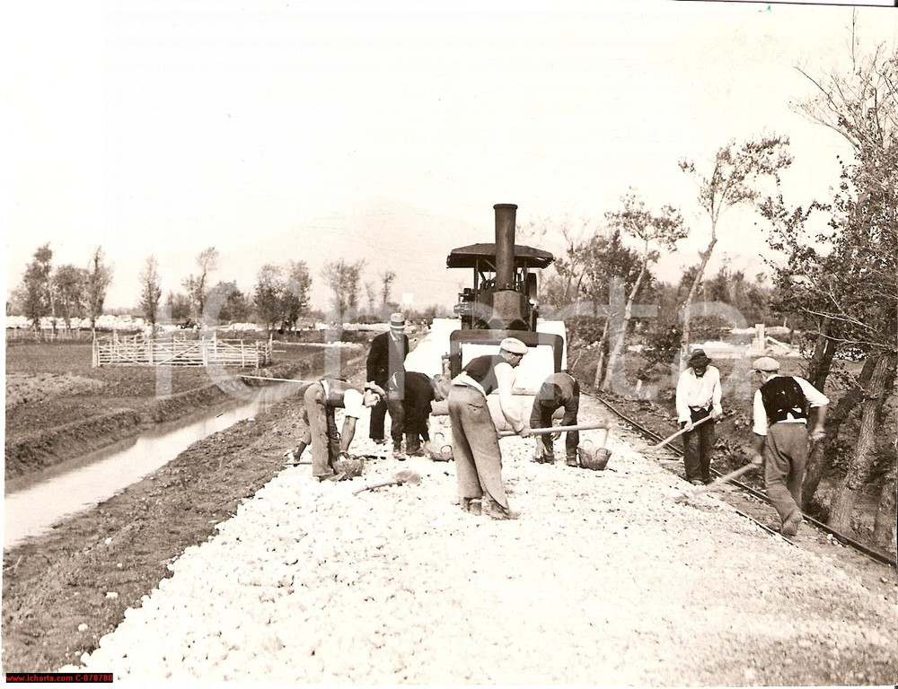 Fotografia d epoca originale 1940 Caserta  Bonifica Piana Volturno Lavori stradali 1