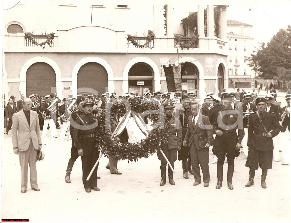 Fotografia d epoca originale 1936 Riva del Garda PIRELLI omaggio a CESARE BATTISTI 1