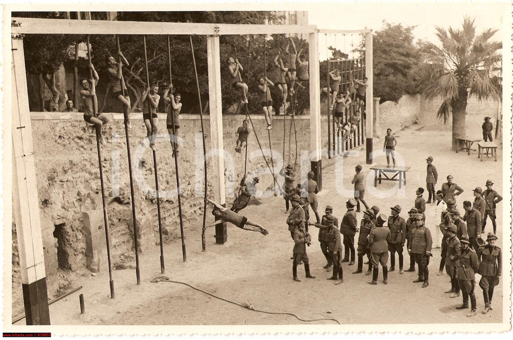 Fotografia d epoca originale 1935 NAPOLI Esercizi MILIZIA UNIVERSITARIA Mameli FOTO 1