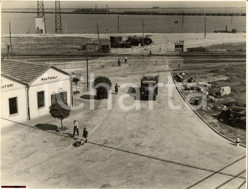 Fotografia d epoca originale 1933 Venezia Stazione Marittima Lavoratori Portuali 1