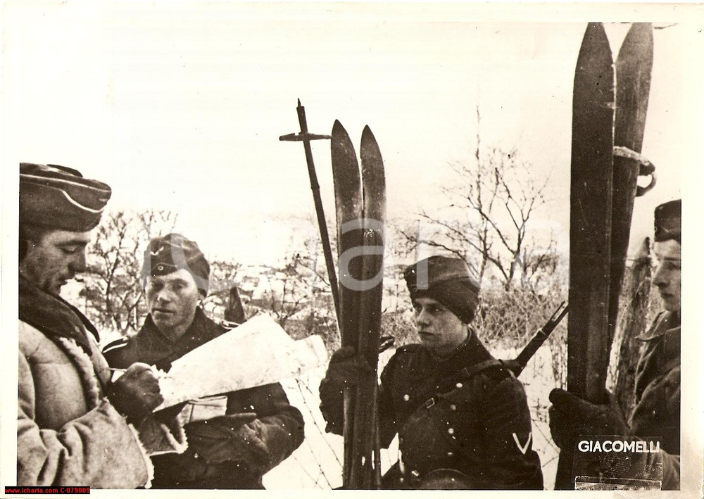 Fotografia d epoca originale 1942 WW2 FRONTE RUSSO Sci offerti dal popolo tedesco 1