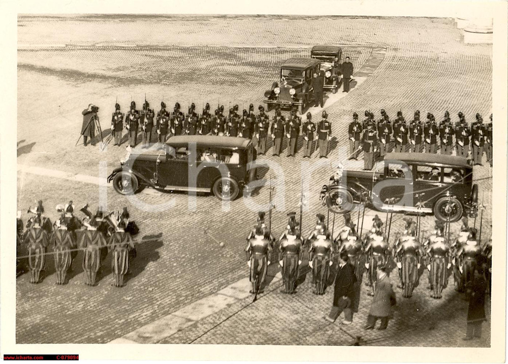 Fotografia d epoca originale 1929 Vaticano  Arrivo dei Regnanti Savoia Serafini 1
