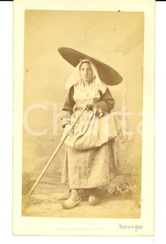Fotografia d epoca originale 1880 VICHY France Femme costume AUVERGNE Photo Claudius COUTON 1