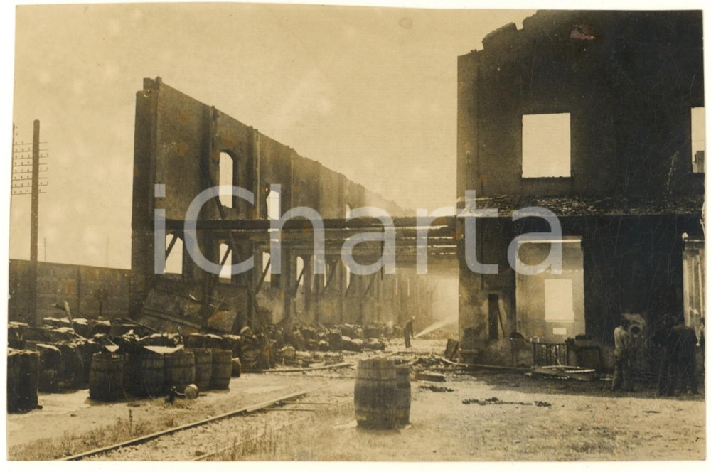 Fotografia d epoca originale 1930 MILANO Via Gioia  Magazzini Generali distrutti da un incendio Foto 4 1