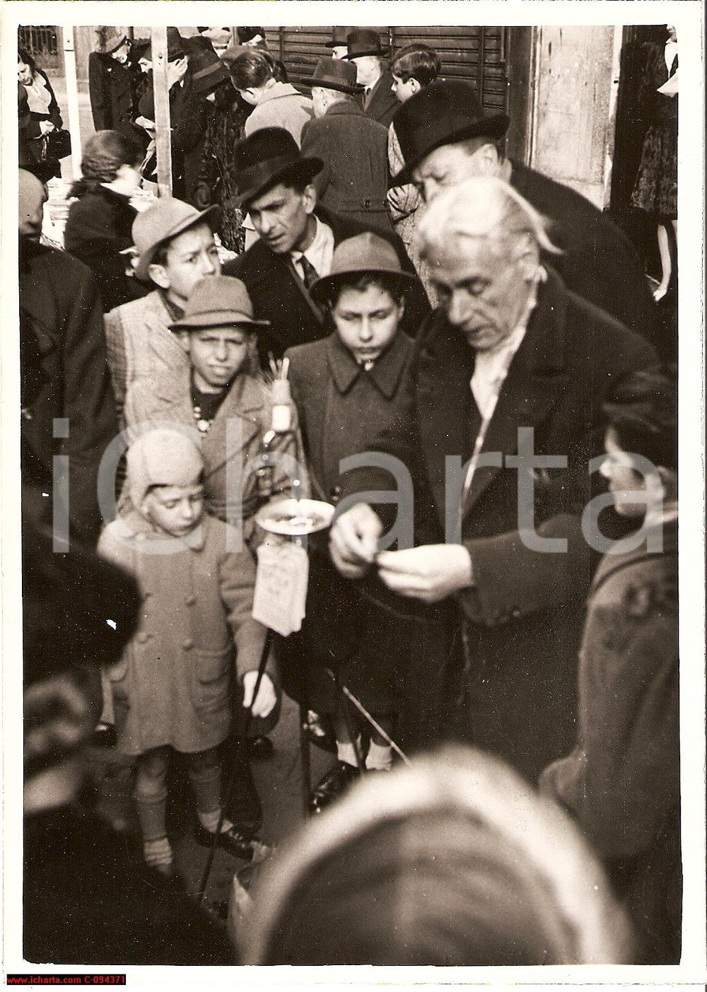 Fotografia d epoca originale 1941 MILANO Piazza S. Ambrogio  Fiera Oh Bej! Oh Bej!  Venditore Foto 1