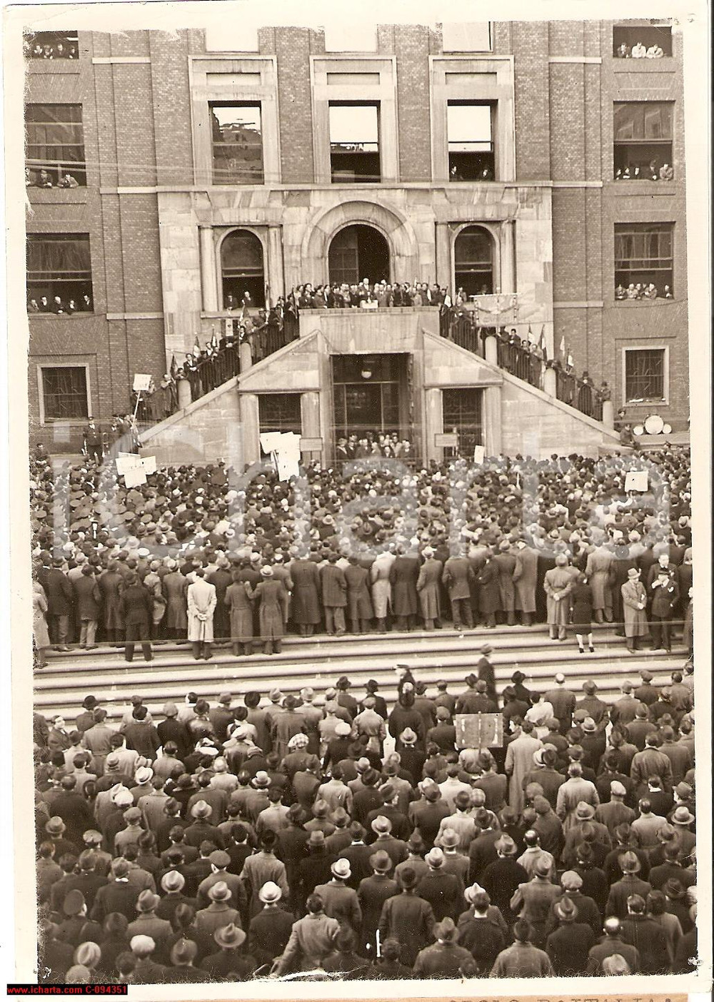 Fotografia d epoca originale 1939 MILANO PORTA VITTORIA Comizio sindacalista Pietro Capoferri Foto 1