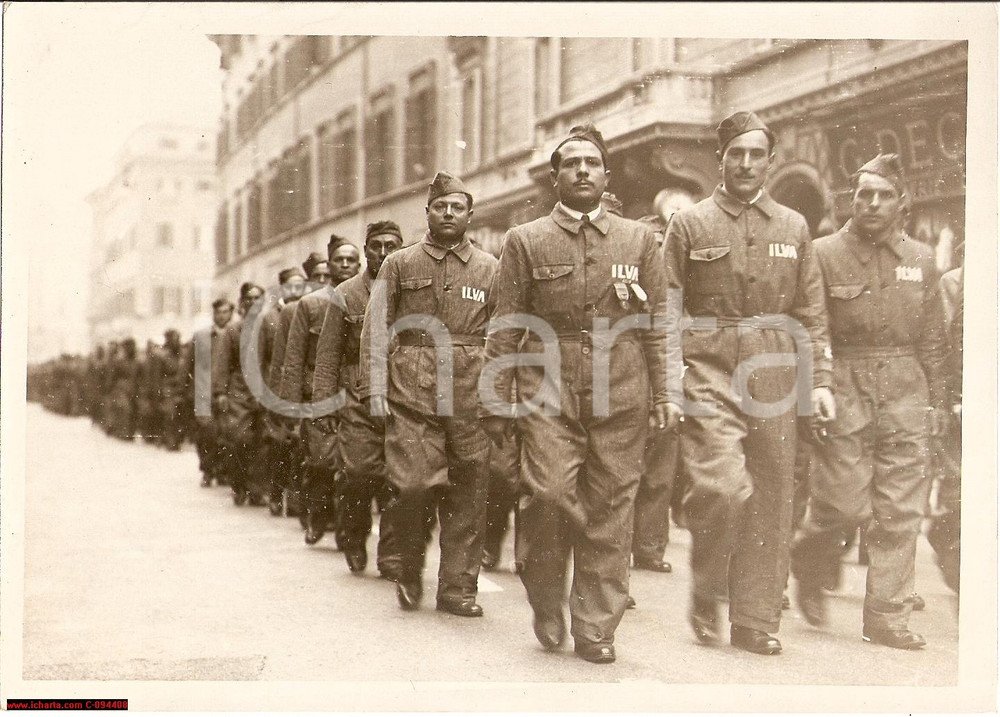 Fotografia d epoca originale 1939 ROMA Parata di 5000 operai del Dopolavoro ILVA  Foto 18x13 cm 1