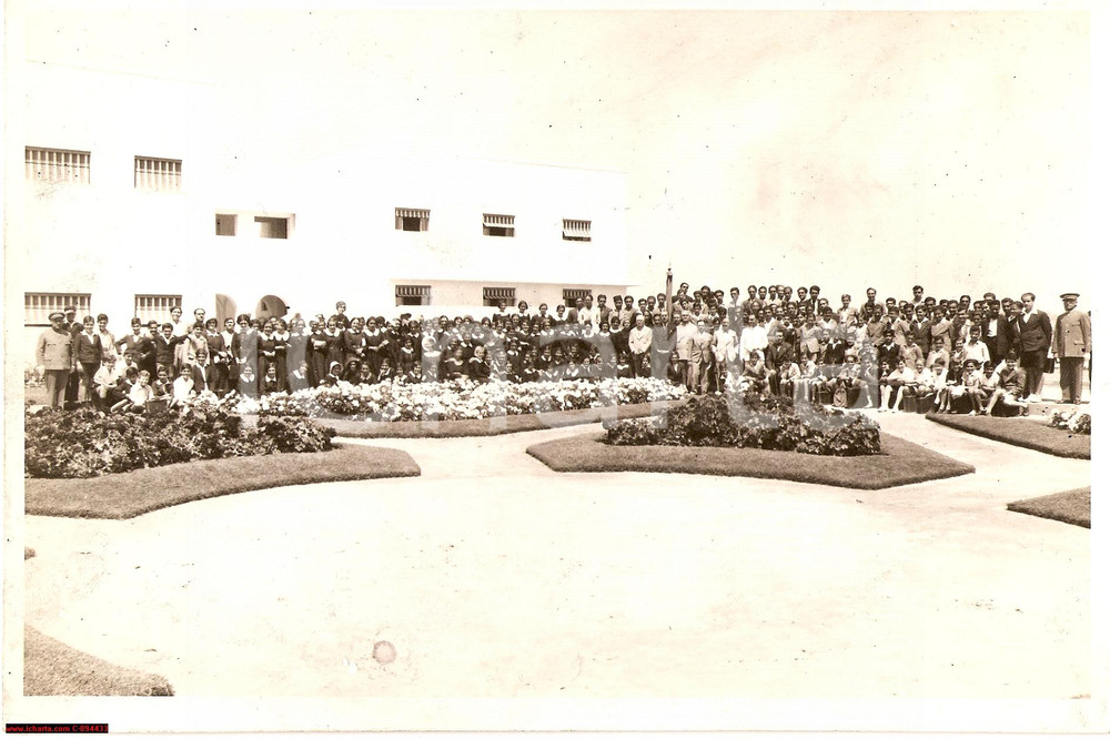 Fotografia d epoca originale 1933 Alessandria d Egitto  Scuole medie Littorie Ultimo giorno di scuola FOTO 1