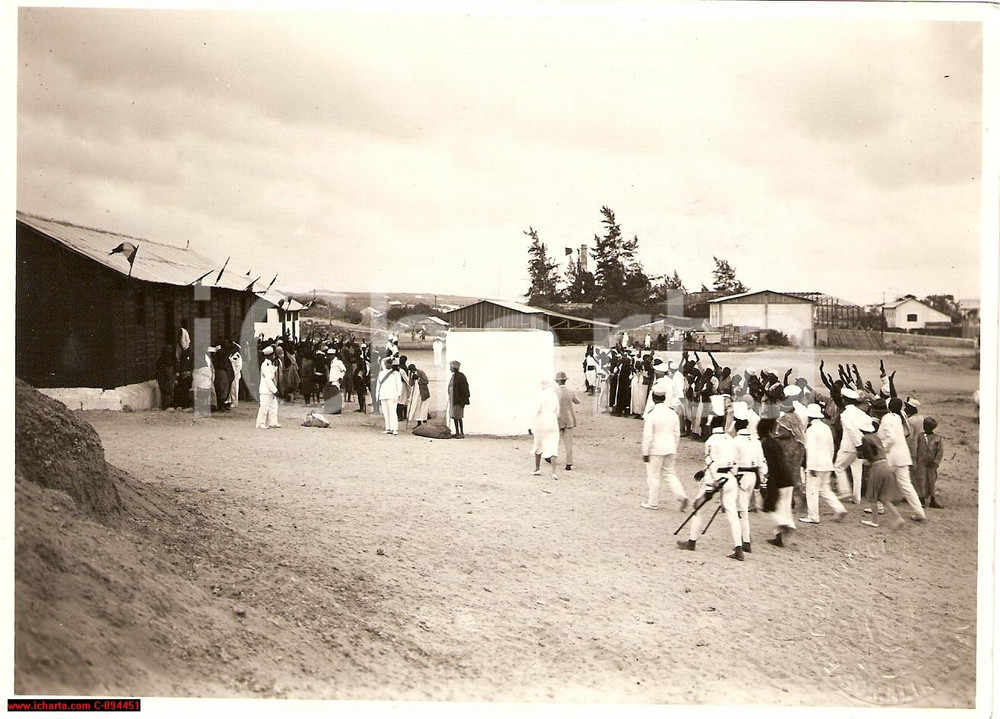 Fotografia d epoca originale 1931 SOMALIA MOGADISCIO Duca degli Abruzzi e Guido Corni  Ospizio per poveri 1