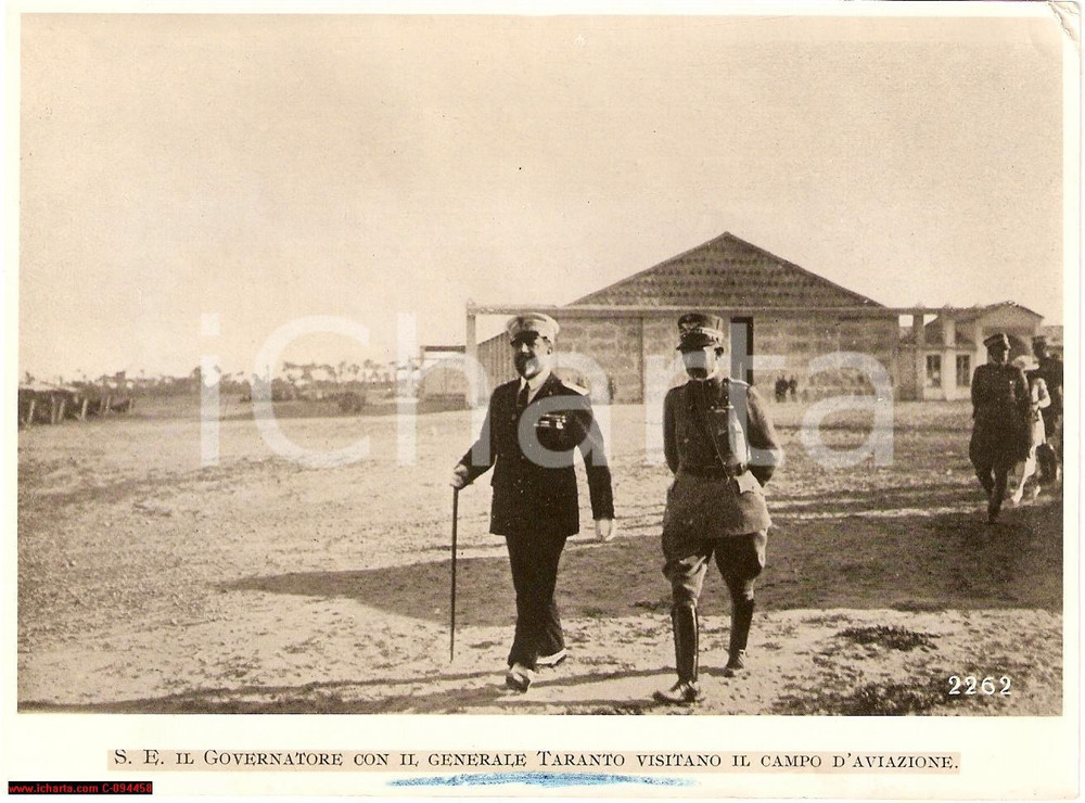 Fotografia d epoca originale 1937 AOI Generale TARANTO Governatore Giuseppe VOLPI al campo di aviazione Foto 1