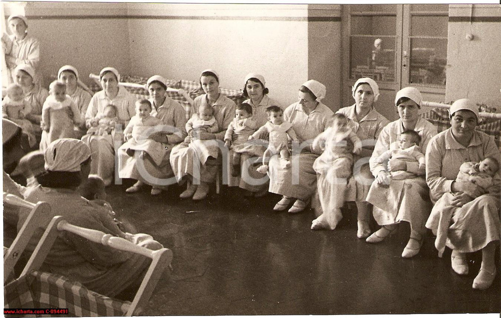 Fotografia d epoca originale 1936 MILANO  MATERNITA  E INFANZIA  Puericultrici all asilo nido  Foto 1