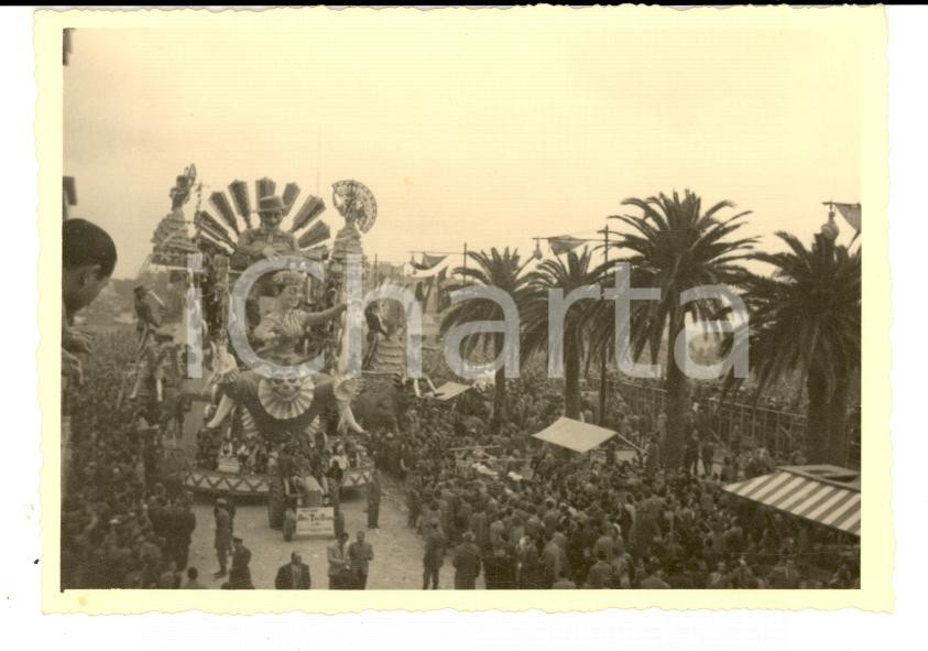 Fotografia d epoca originale 1954 VIAREGGIO LU Sfilata dei carri del CARNEVALE Fotografia 10 x 7 cm 1