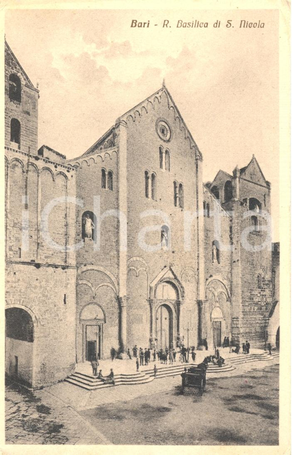 Cartolina originale da collezione 1936 BARI Carrozza davanti alla BASILICA DI SAN NICOLA Cartolina animata FP VG 1