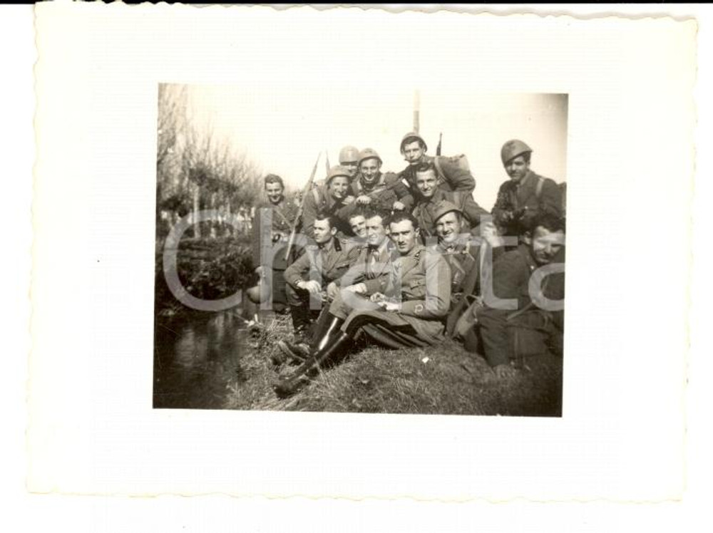 Fotografia d epoca originale 1941 WW2 CASALE MONFERRATO Marcia III Compagnia TELEGRAFISTI Foto 9x6 cm 1