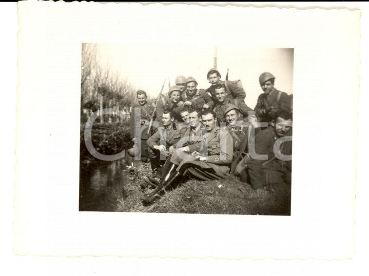 Fotografia d epoca originale 1941 WW2 CASALE MONFERRATO Marcia III Compagnia TELEGRAFISTI Foto 9x6 cm 1