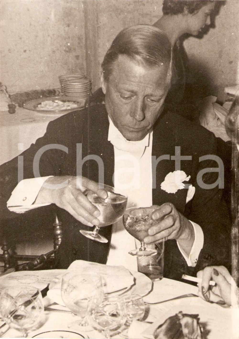 Fotografia d epoca originale 1953 VERSAILLES Edward di WINDSOR al ballo della Lega contro il cancro Foto 1