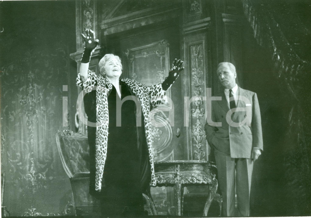 Fotografia d epoca originale 1962 PARIS Teatro Elvira POPESCU Jean OZENNE recitano LA CONTESSA Foto di scena 1