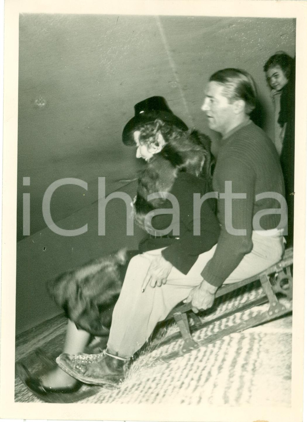 Fotografia d epoca originale 1937 PARIS Comédie Française Cécile SOREL discesa su slittino Foto 1 1