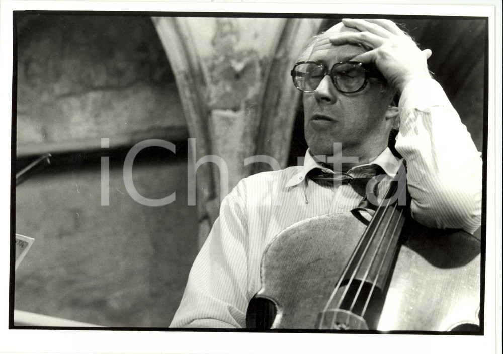 Fotografia d epoca originale 1985 GUEBWILLER F Mstislav ROSTROPOVITCH affaticato per prove concerto Foto 1