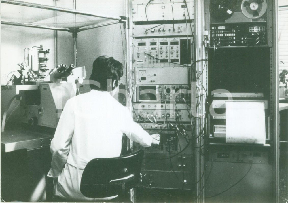 Fotografia d epoca originale 1981 BASEL SVIZZERA Tecnici della ricerca farmaceutica alla SANDOZ Fotografia 1