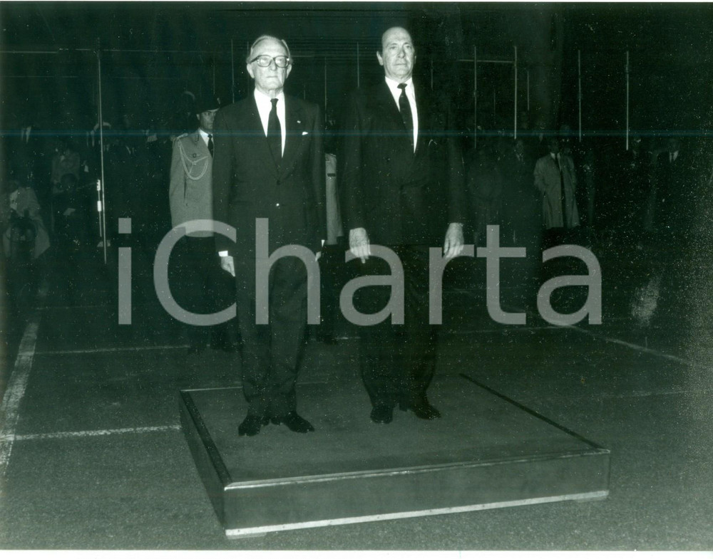 Fotografia d epoca originale 1988 BONN GERMANIA Manfred WORNER con Lord Vincent GARRINGTON Fotografia 1