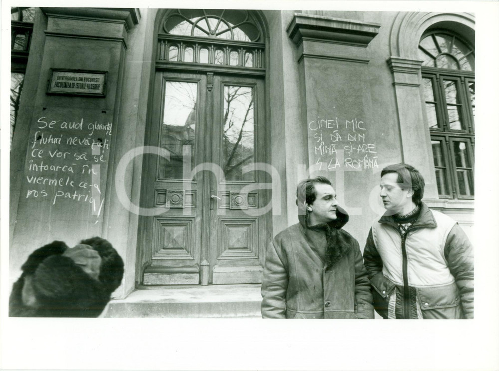 Fotografia d epoca originale 1989 BUCAREST ROMANIAN REVOLUTION Studenti UniversitÃ  contro regime CEAUSESCU 1