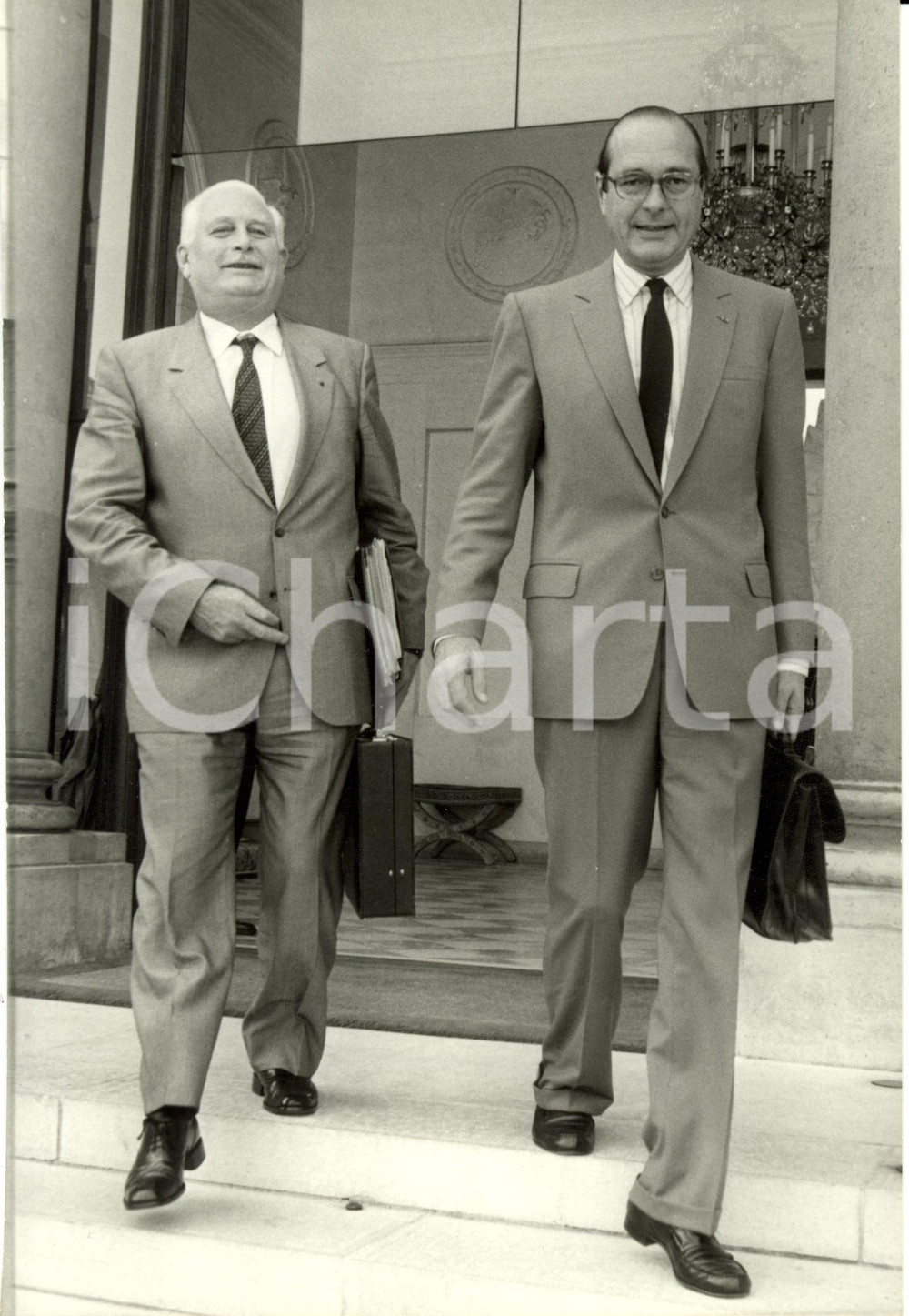 1986 PARIS (F) ELYSEE André GIRAUD et Jacques CHIRAC aprés conseil *Photographie