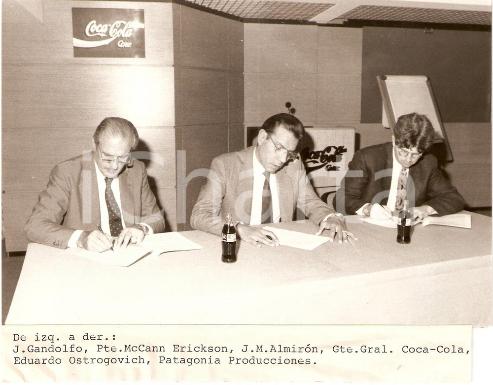 Fotografia d epoca originale 1970 ca ARGENTINA  COCA COLA Firma per campagna pubblicitaria McCANN ERICKSON 1