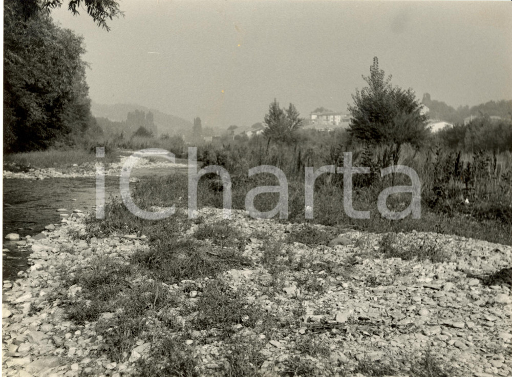 Fotografia d epoca originale 1982 BAGNARIA PV Torrente STAFFORA Scorcio nella campagna Foto 24 x 17 cm 1