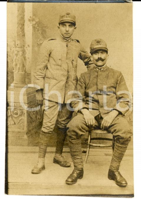 Fotografia d epoca originale 1917 PIACENZA 25Â° Reggimento Fanteria  Ufficiali in barba lunga e faccia sporca 1