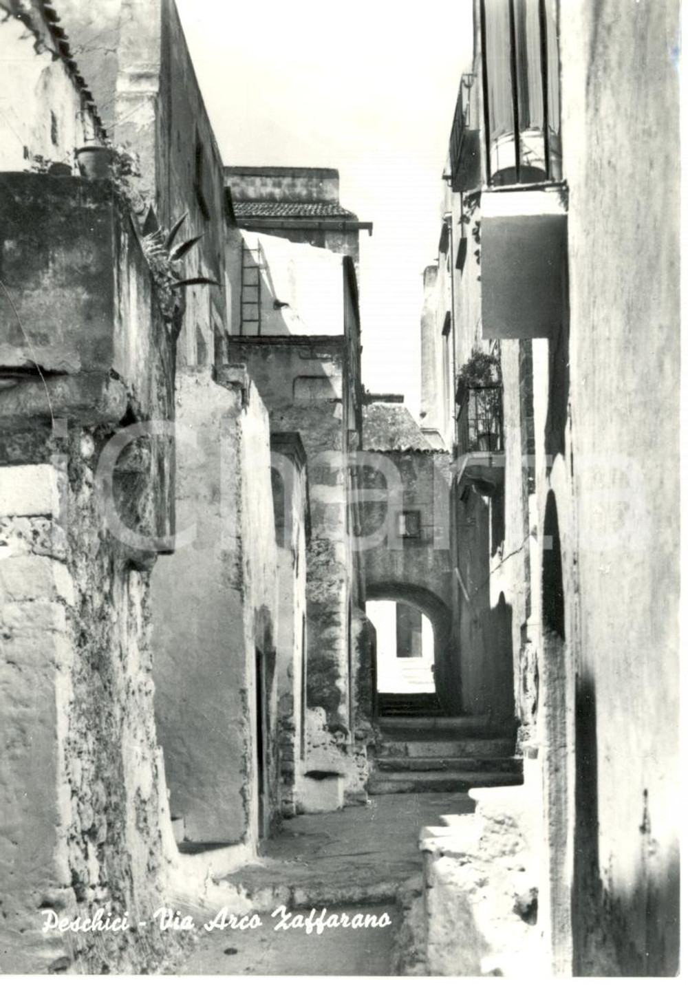 Cartolina originale da collezione 1961 PESCHICI FG Scorcio di VIA ARCO ZAFFERANO Cartolina postale FG VG 1