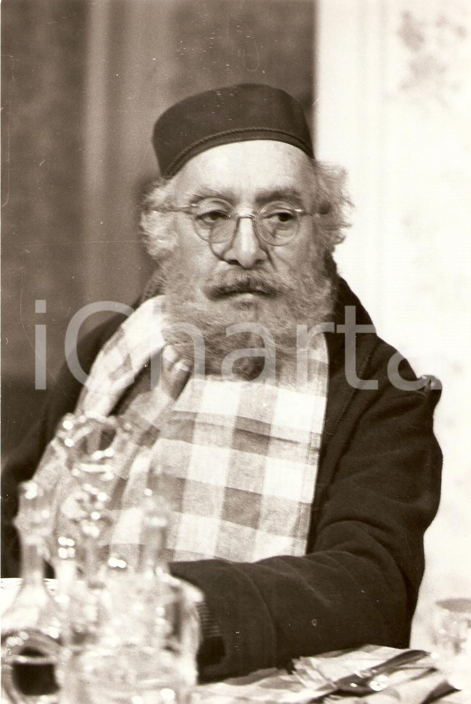 Fotografia d epoca originale 1980 circa TEATRO Carlo TARANTO con barba durante spettacolo Fotografia 1