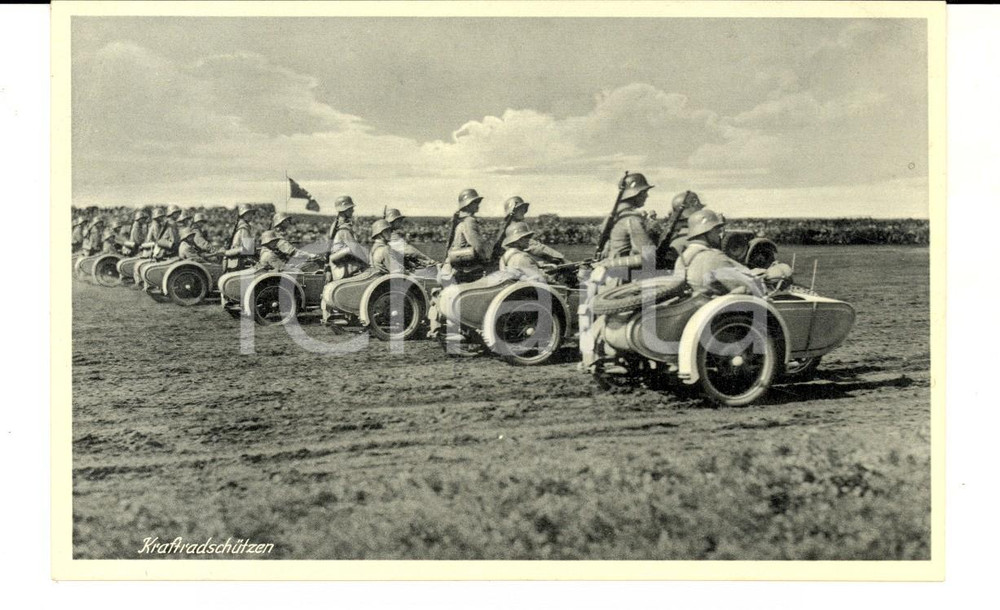 Cartolina originale da collezione 1940 WW2 GERMANY Die WEHRMACHT  Kraftradschutzen Postcard FP NV 1