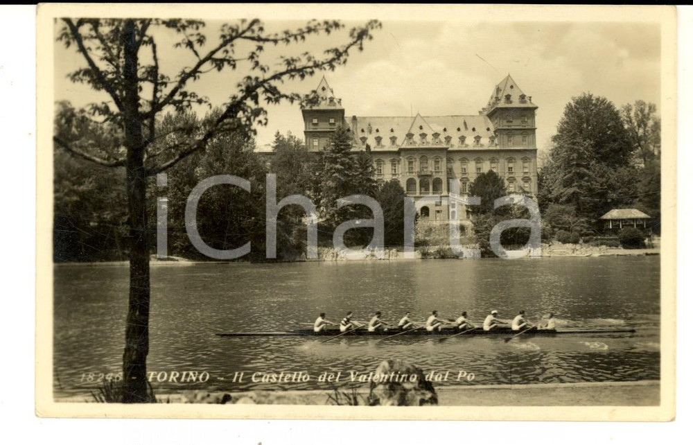 Cartolina originale da collezione 1930 TORINO Castello del VALENTINO visto dal PO Cartolina ANIMATA canottieri VG 1