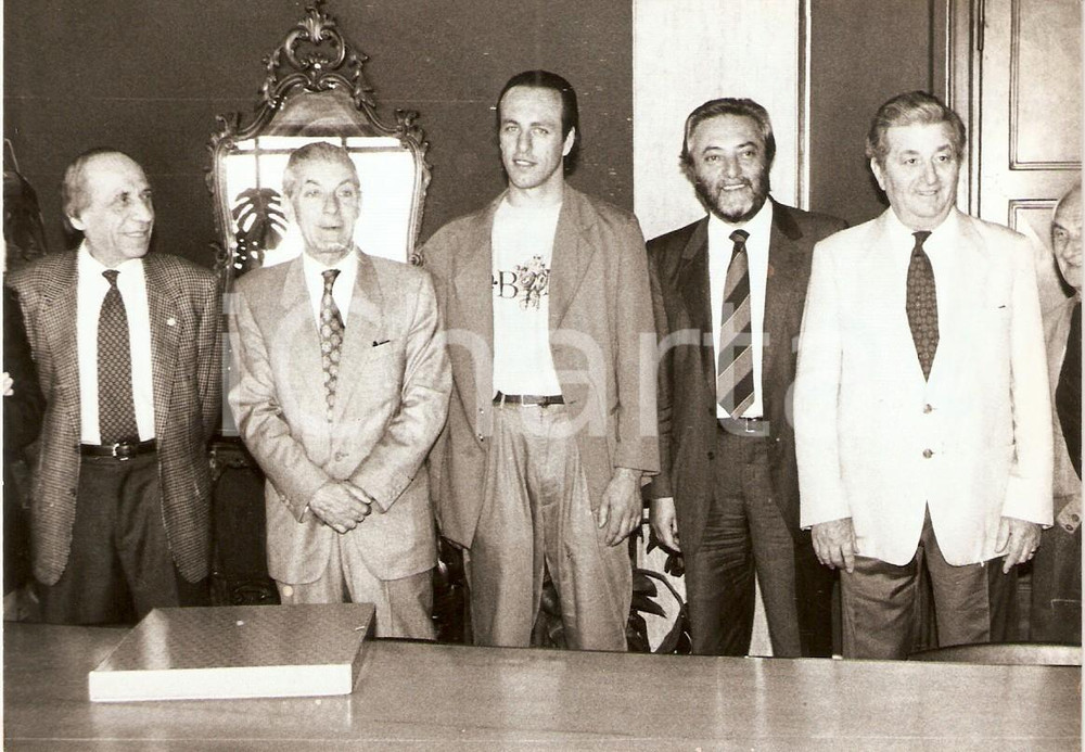 Fotografia d epoca originale 1990 ca PESARO Sindaco Aldo AMATI conferenza stampa Foto 1