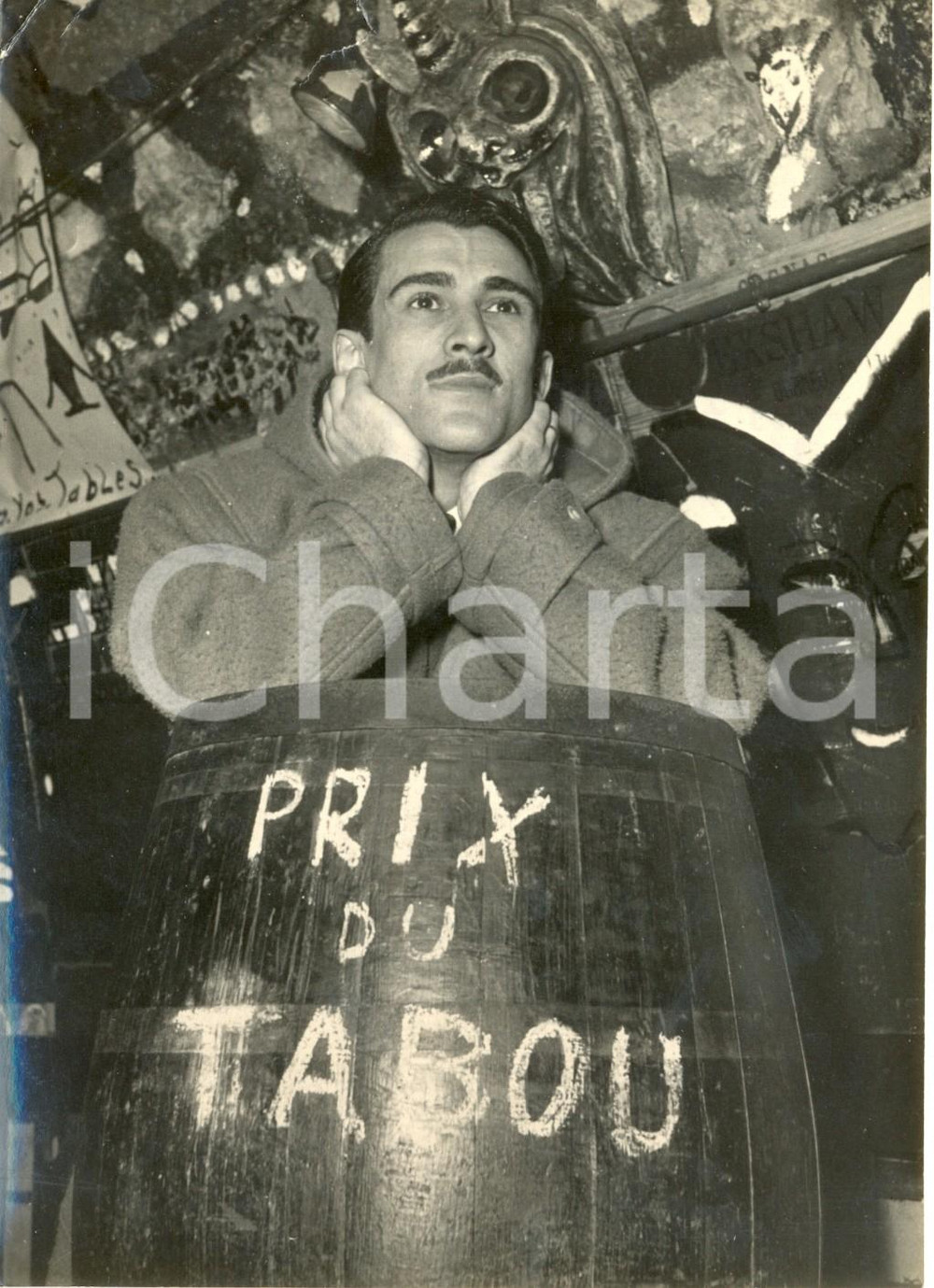 Fotografia d epoca originale 1948 PARIS Jacques ROBERT vincitore del premio letterario PRIX DU TABOU Foto 1