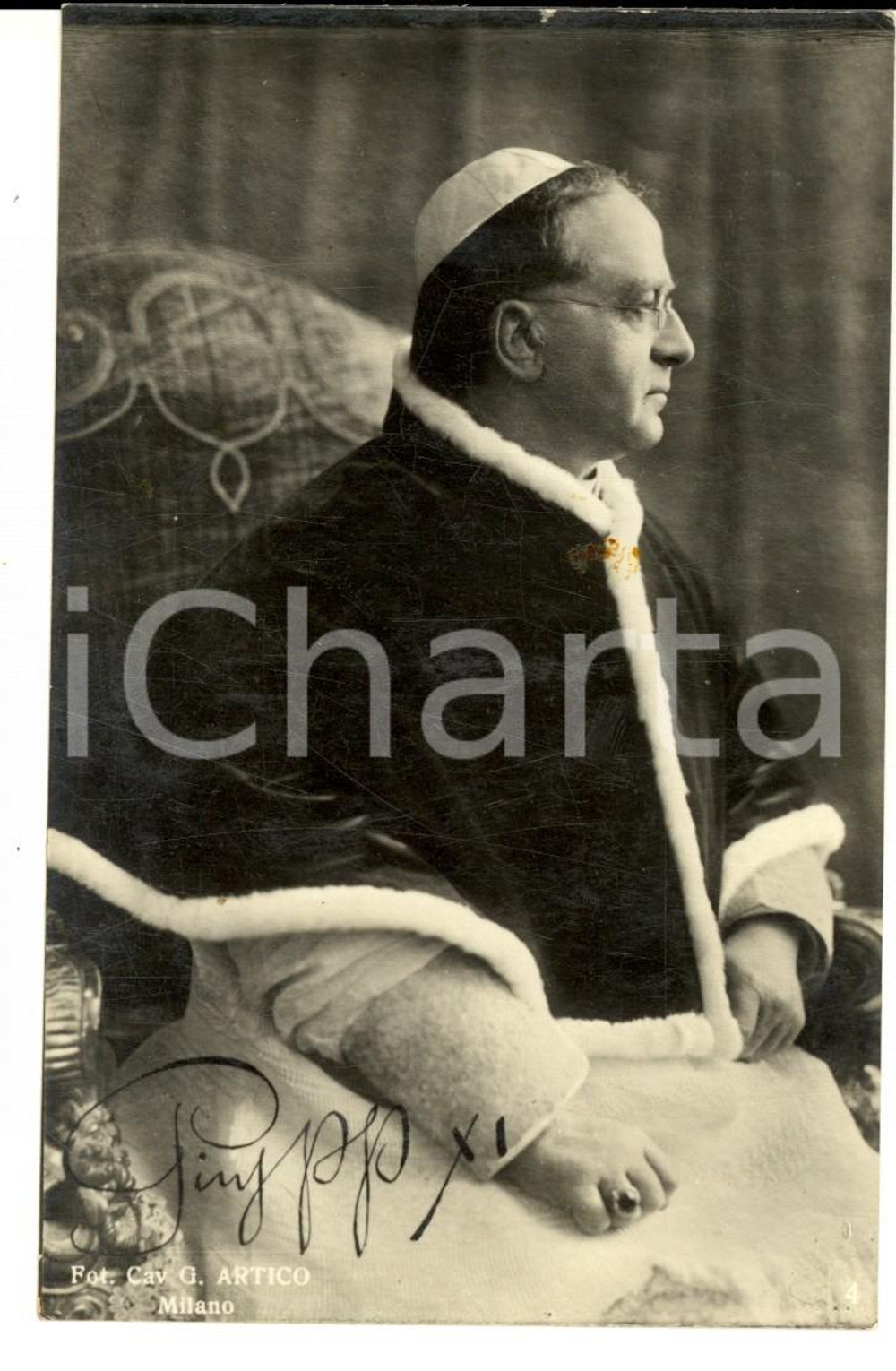 Fotografia d epoca originale 1930 ca Cartolina con ritratto di PAPA PIO XI in trono FP NV 1