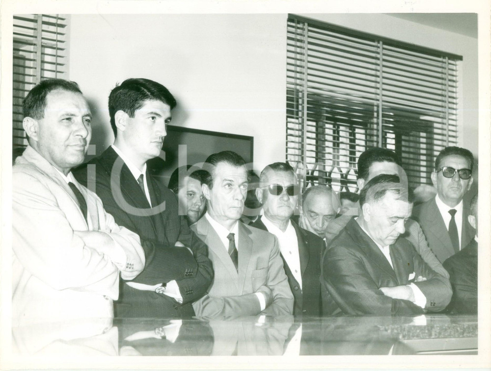 Fotografia d epoca originale 1965 MORTARA Pubblico a inaugurazione nuova sede Banca Provinciale Lombarda Foto 1