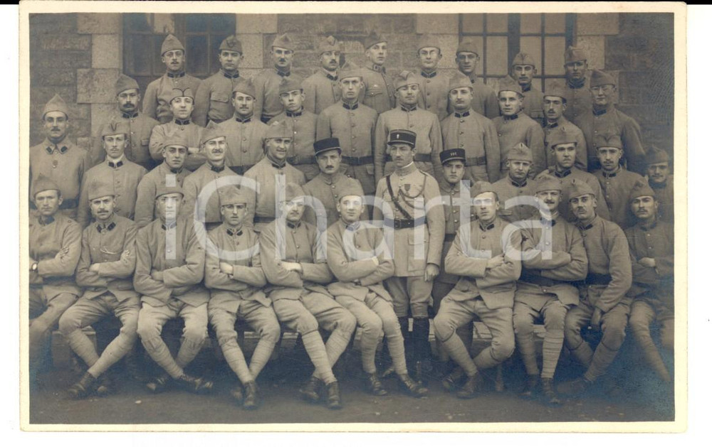 Fotografia d epoca originale 1920 GRANVILLE F Soldats d  infanterie posent avec les officiers Photo 1