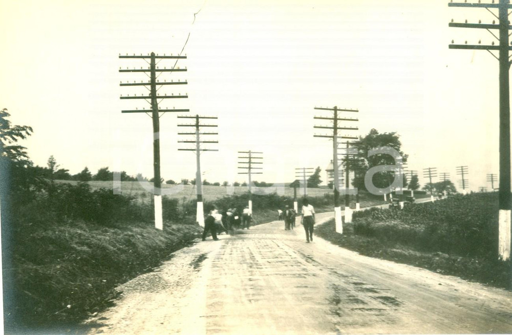 Fotografia d epoca originale 1916 WESTMORELAND, PENNSYLVANIA USA Operai coprono di ghiaia la Route 120 Foto 1