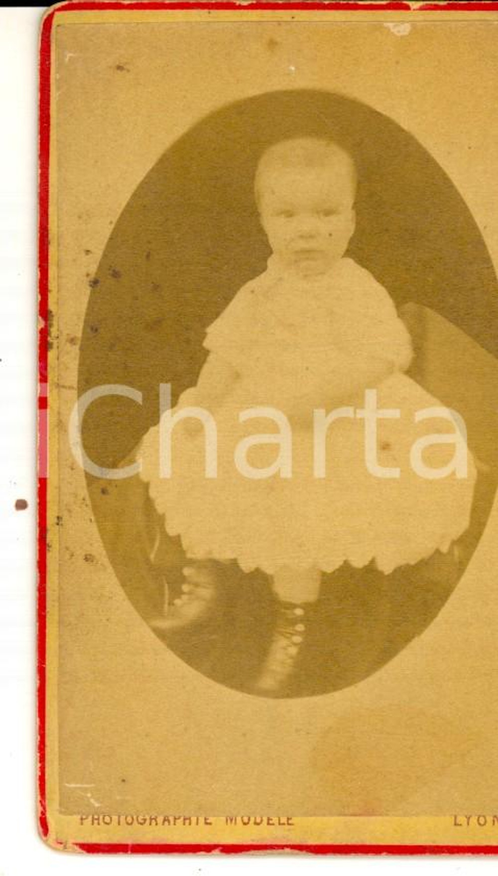Fotografia d epoca originale 1880 ca LYON F Bambina con stivaletti di pelle Photographie ModÃ¨le CDV 1