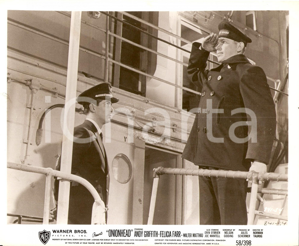 Fotografia d epoca originale 1958 ONIONHEAD Ray DANTON guarda Andy GRIFFITH sull attenti Foto di scena 1