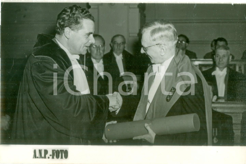 Fotografia d epoca originale 1954 AMSTERDAM Il critico Dirk COSTER riceve laurea ad honorem Fotografia 1