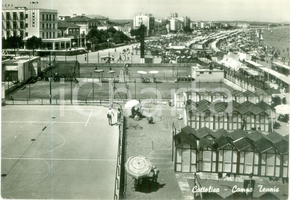 Cartolina originale da collezione 1955 ca CATTOLICA RN Veduta del campo da tennis Cartolina FG NV 1