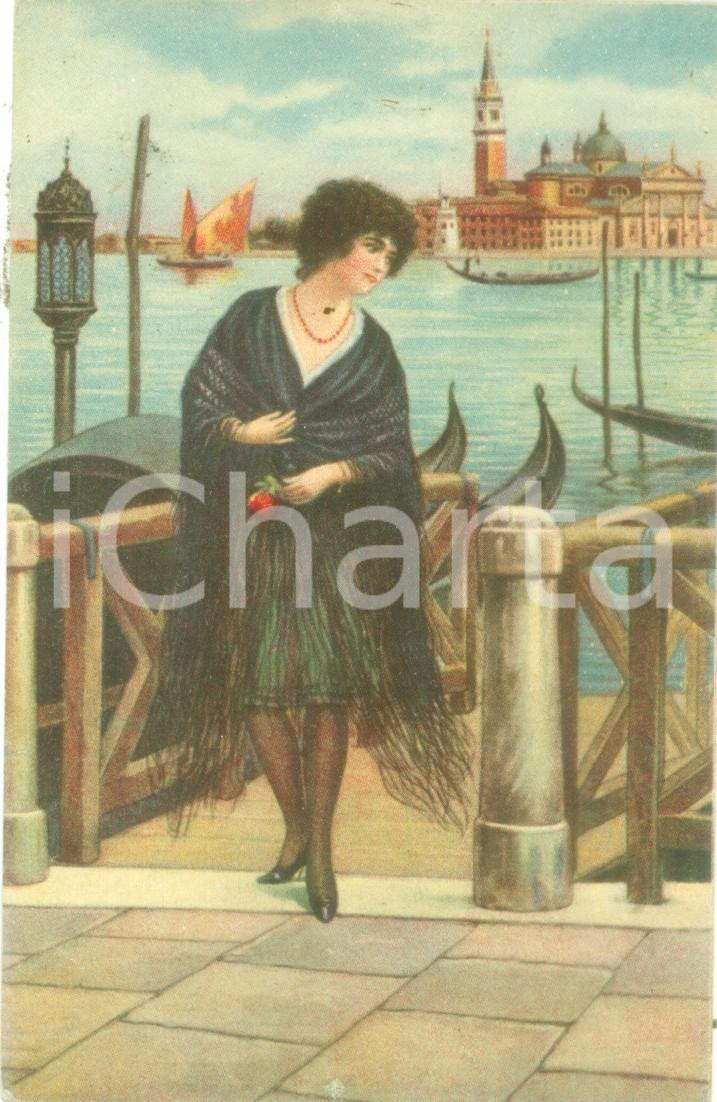 Cartolina originale da collezione 1928 VENEZIA Giovane donna al porticciolo Cartolina ILLUSTRATA FP VG 1