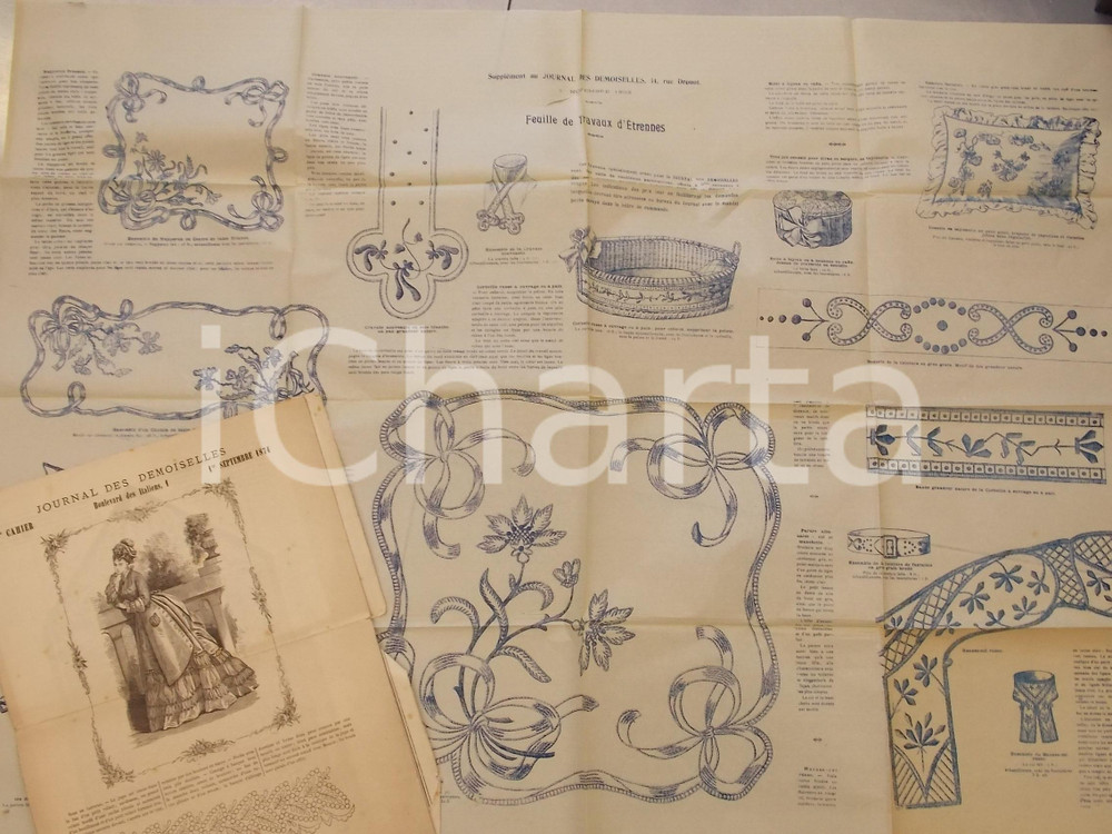 Stampa, bozzetto originale 1874 MODE JOURNAL DES DEMOISELLES Travaux d Etrennes Tavola 60x90 cm 1