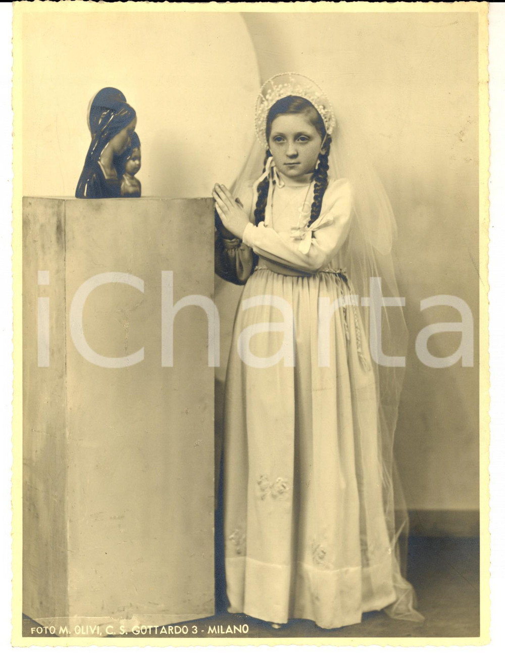 Fotografia d epoca originale 1941 MILANO Ritratto di bambina alla Prima Comunione Foto M. OLIVI 18x24 1