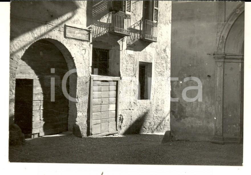 Fotografia d epoca originale 1950 CASTIGLIONE OLONA VA Scorcio del borgo al tramonto Foto ARTISTICA 10x8 1