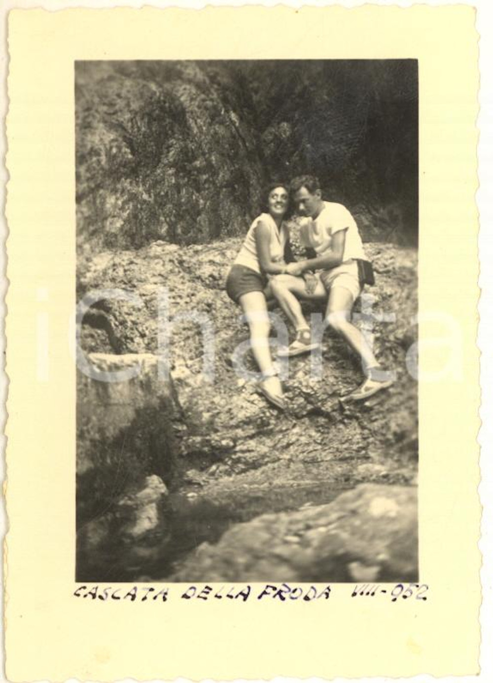 1952 CASCATA DELLA FRODA (VA) Coppia di fidanzati *Foto VINTAGE 7x9 cm